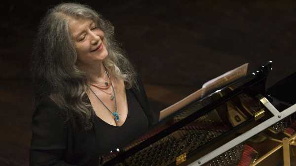 Oggi in TV: "Martha Argerich e Antonio Pappano a Santa Cecilia". Su Rai5 (canale 23) pagine di Liszt, von Weber, Schumann
