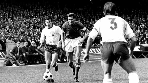 Stasera in RADIO: "Su Radio1, a Zona Cesarini, Italia - Germania 4-3 la partita del secolo". La radiocronaca di Enrico Ameri, l'esaltante racconto di tutti i goal