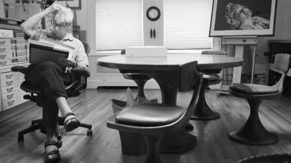 Stasera in TV: "L'Art Night di Rai5 (canale 23)". Elliott Erwitt, il silenzio ha un bel suono