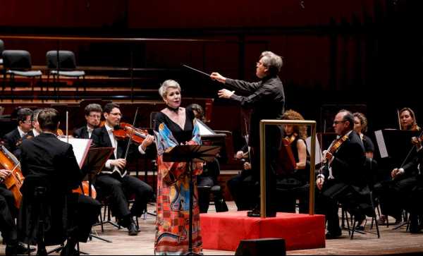 Oggi in TV: "Joyce Didonato e Antonio Pappano con l'Orchestra di Santa Cecilia". Su Rai5 (canale 23) in programma Rossini, Haydn e Brahms