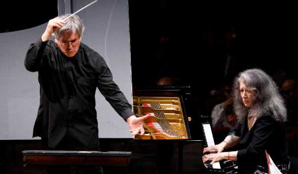 Stasera in TV: "Su Rai5 (canale 23) un ritratto di Leonard Bernstein". I primi anni di un grande della musica