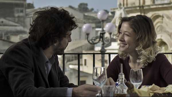 Stasera in TV: "Su Rai1 "Il Giovane Montalbano" con Michele Riondino". Per ricordare il Maestro Andrea Camilleri ad un anno dalla scomparsa