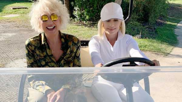Stasera in TV: "A raccontare comincia tu…". Raffaella Carrà incontra Loretta Goggi su Rai3