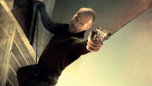 Stasera in TV: "L'azione è su Rai4 (canale 21 del digitale terrestre)". 'Professione assassino' in prima serata
