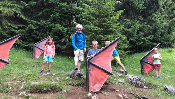 Oggi in TV: "Su Rai Yoyo (canale 43) torna "Diario delle vacanze – In Montagna!" in versione estiva". Cinque puntate per vivere la vacanza in tutta sicurezza