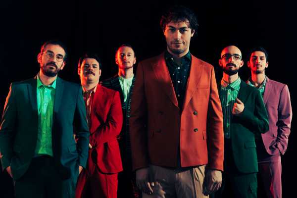PINGUINI TATTICI NUCLEARI - "RIDERE" è disco d'oro