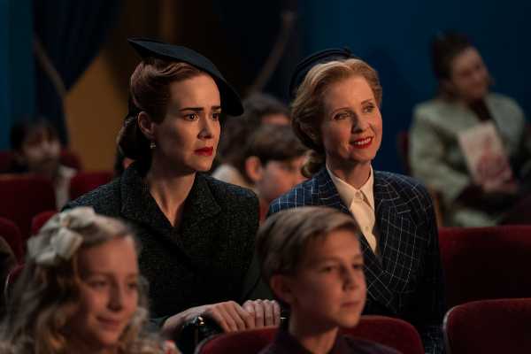 NETFLIX annuncia RATCHED, la nuova serie di Ryan Murphy con Sarah Paulson, Sharon Stone e Cynthia Nixon