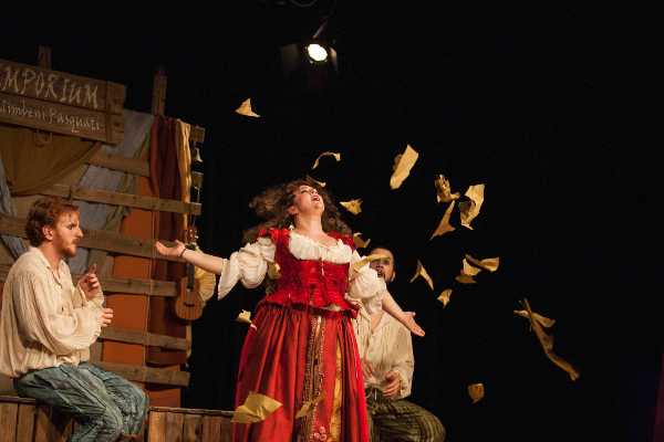 Al Goldoni di Venezia torna la commedia dell'arte di Stivalaccio Teatro con "Romeo e Giulietta. L’amore è saltimbanco"