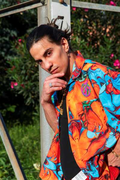TEDUA - L'album "VITA VERA - MIXTAPE, ASPETTANDO LA DIVINA COMMEDIA" ottiene il certificato disco d'oro