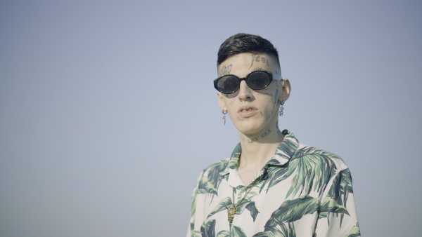 YOUNG SIGNORINO - esce MON AMOUR, il nuovo singolo. Il debut album arriverà in autunno