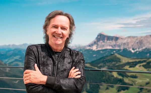 Alta Badia (Bolzano): Concerto outdoor di Red Canzian che si esibisce a 2000 metri
