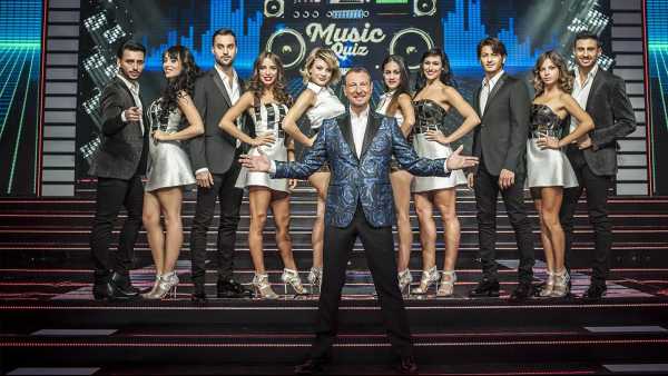 Oggi in TV: Ultimo appuntamento con il "Music Quiz" di Amadeus su Rai1 - Guest star della puntata Anna Tatangelo