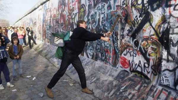 Stasera in Tv: Su Rai Storia (canale 54) "L'ombra del muro" - Vite recluse