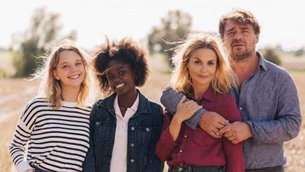 Stasera in TV: "Su Rai3 "Un fragile legame"". Con Jessyrielle Massengo e Barbara Schulz