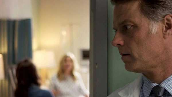 Stasera in TV: "Su Rai2 il thriller "Il dottore vi ucciderà subito"". Con Gina Vitori e Anthony Jensen
