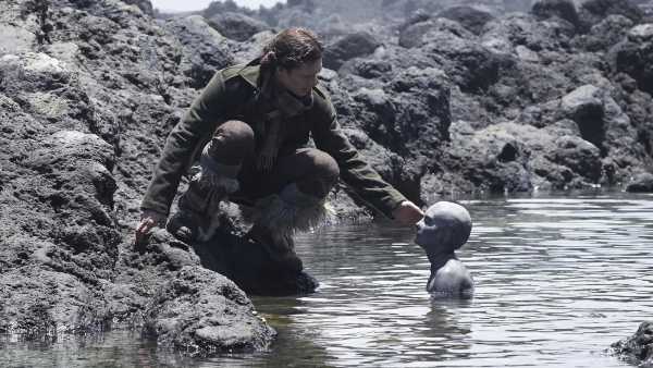 Stasera in TV: Su Rai4 "Cold skin - La creatura di Atlantide". Serata da brividi con Ray Stevenson, David Oakes, Aura Garrido