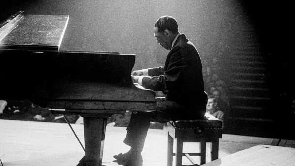 Staser in TV: Il "Ghiaccio bollente" di Rai5 (canale 23) - A History of Jazz. Ossigeno da ascoltare