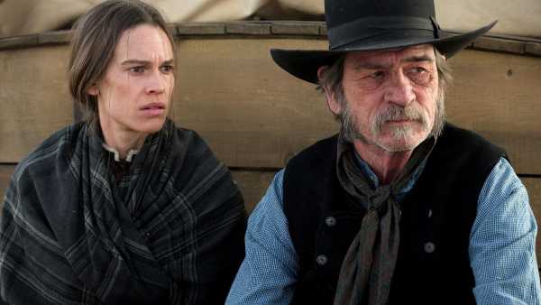 Stasera in TV: "The Homesman", il western di Tommy Lee Jones su Rai Movie - Con Hilary Swank e Meryl Streep sul canale 24 del digitale terrestre