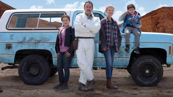 Stasera in TV: Su Rai3 "Tito e gli alieni" - Una commedia con Valerio Mastandrea, Clémence Poésy, Luca Esposito