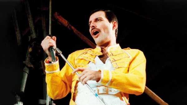 Stasera in TV: Freddie Mercury a "Ghiaccio bollente" - Su Rai5 (canale 23) "The Ultimate Showman" Stasera in TV: Freddie Mercury a "Ghiaccio bollente" - Su Rai5 (canale 23) "The Ultimate Showman"