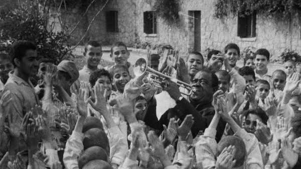 Stasera in TV: Satchmo, Dizzy e gli ambasciatori del Jazz - Su Rai5 (canale 23) la musica contro la Guerra Fredda