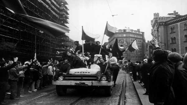 Stasera in TV: I "Misteri d'archivio" di Rai Storia. 1968: la Primavera di Praga