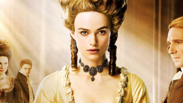 Stasera in TV: Su Rai5 "La duchessa". Il film con Keira Knightley, Ralph Fiennes, Charlotte Rampling