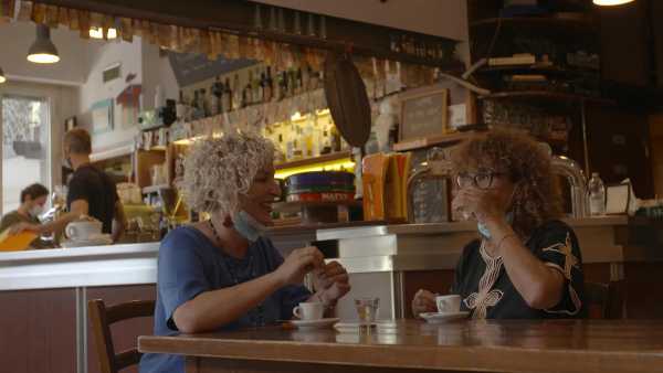 Oggi in TV: Tutto su mia madre. Nuovo docu-reality su Rai3 - Storie ordinarie e straordinarie di madri italiane