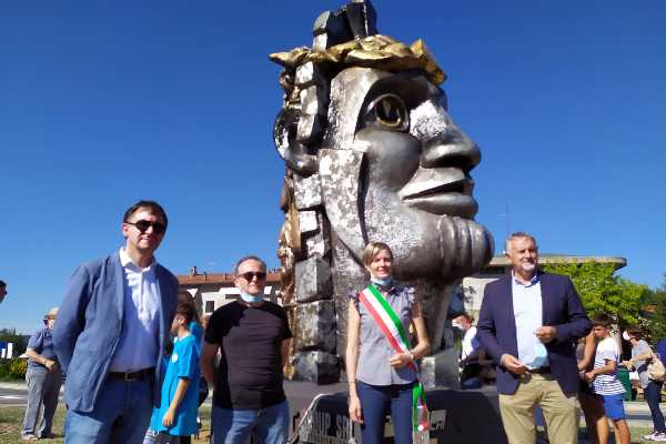 Alessandro Marrone - Inaugurata a Subbiano la scultura di "Giano Bifronte"