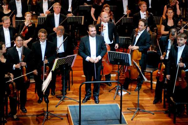 Al Ravello Festival la prima volta di Daniele Gatti alla guida dell’Orchestra Mozart, i Talenti Vulcanici e Geoff Westley