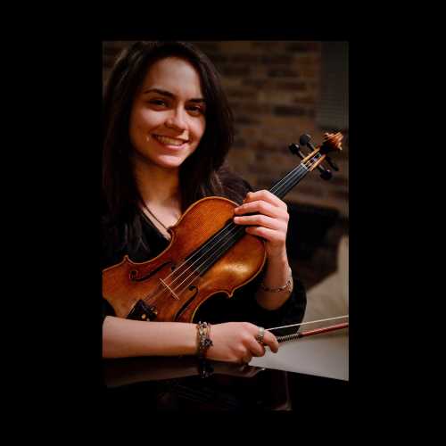 Stasera DONATELLA GIBBONI ai Giardini della Filarmonica