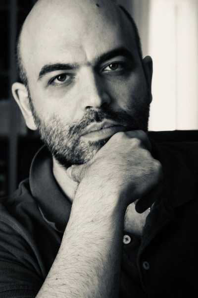 Tramedautore: Roberto Saviano chiude la XX edizione al Piccolo Teatro Strehler con la prima nazionale dello spettacolo sonoro “Le mani sul mondo”