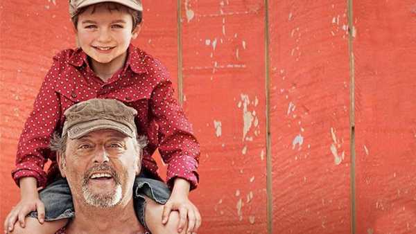 Stasera in TV: Su Rai Movie (canale 24) "Un'estate in Provenza" racconta nonni e nipoti - Un film con Jean Reno e Anna Galiena