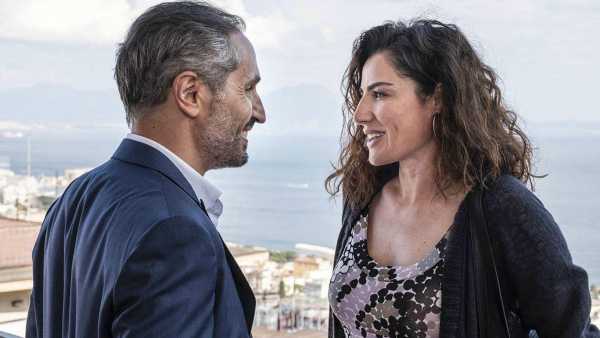 Stasera in TV: Su Rai4 (canale 21) "Vita segreta di Maria Capasso" e a seguire "Falchi" - Ultimo appuntamento con il ciclo "Italian Crime Stories"
