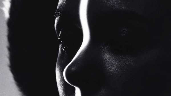 Oggi in TV: L'uomo che fotografava le donne - Su Rai5 (canale 23) la storia di Erwin Blumenfeld