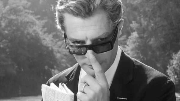 Stasera in TV: "Cinema Italia" e l'omaggio a Fellini. Su Rai Storia (canale 54) "8 ½"