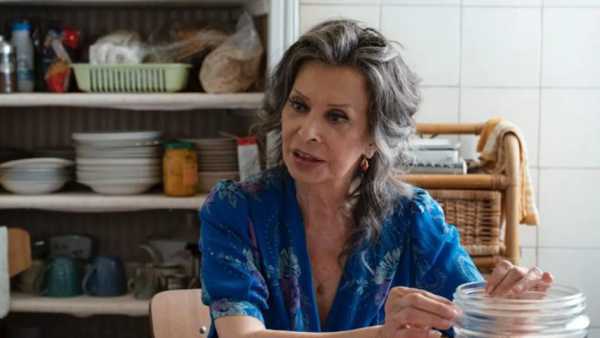 Oggi in Radio: A "Prima Fila" Sophia Loren presenta il suo nuovo film - Su Radio1 anche le proteste del mondo dello spettacolo e il libro di Iacona sul Covid-19