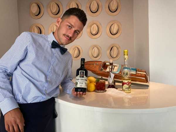 Drink Cinema: UN AMERICANO A CAPRI, ispirato a La baia di Napoli, di Gioacchino Coppola, barman del Jacky Bar al Capri Tiberio Palace di Capri