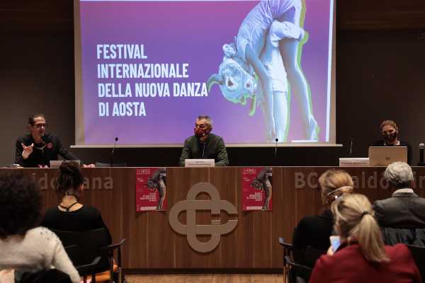 Torna T*Danse - Festival Internazionale della Nuova Danza di Aosta - V edizione Torna T*Danse - Festival Internazionale della Nuova Danza di Aosta - V edizione