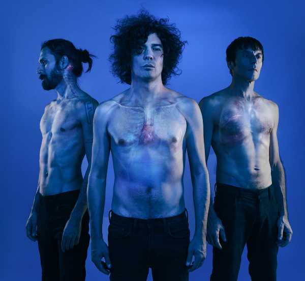 THE ZEN CIRCUS annunciano l'uscita de "L'ULTIMA CASA ACCOGLIENTE", il nuovo album di inediti