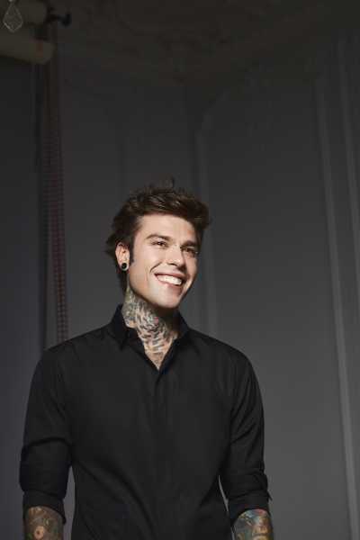 Online "ZEDEF" il canale ufficiale di FEDEZ su Twitch