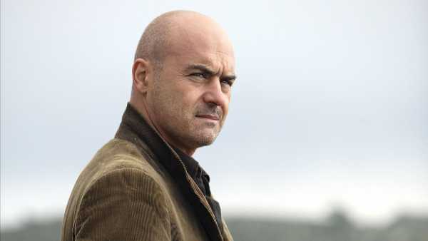 Stasera in TV: Il Commissario Montalbano nell'episodio "Amore" - Su Rai1 con Luca Zingaretti e Sonia Bergamasco
