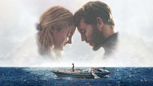 Il film “Resta con me”, tratto da una storia vera e in onda in prima visione su Rai2 mercoledì 4 novembre alle 21.20, racconta la storia di due giovani innamorati, Tami Oldham e il suo fidanzato Richard Sharp. Salpati da Tahiti, dopo pochi giorni, nel bel mezzo dell'Oceano Pacifico, un uragano si abbatte sulla loro imbarcazione, lasciando Tami priva di sensi. Al suo risveglio, Tami trova la barca distrutta e il suo ragazzo gravemente ferito. Senza alcun mezzo di comunicazione e lontana settimane di navigazione dal porto più vicino, Tami deve confrontarsi con una corsa contro il tempo per salvare se stessa e il suo fidanzato. La regia del film è di Baltasar Kormákur. Gli interpreti sono Shailene Woodley, Sam Claflin, Jeffrey Thomas e Elizabeth Hawthorne.