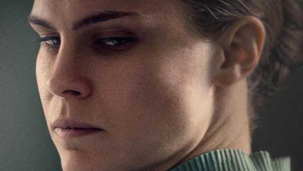 Stasera in TV: Rai Movie ricorda la regista Valentina Pedicini - Sul canale 24 del digitale terrestre il film "Dove cadono le ombre"