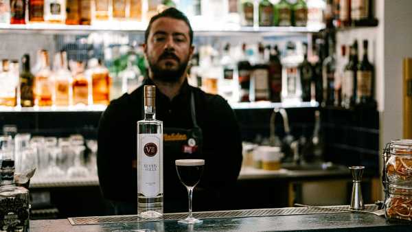 Drink Cinema: MR. WOLF TIME ispirato a Pulp Fiction di Antonio Laselva, bartender e titolare del Malidea a Polignano a Mare (Bari)