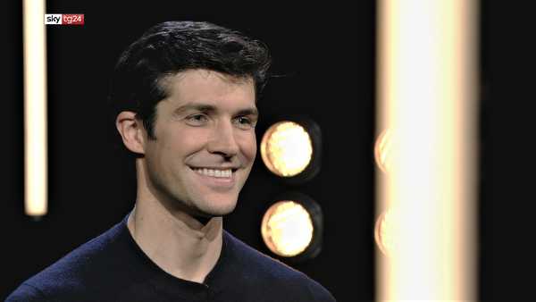 SKY TG24 - Stasera per il ciclo di interviste STORIES “ROBERTO BOLLE – L’ATTIMO SOSPESO”