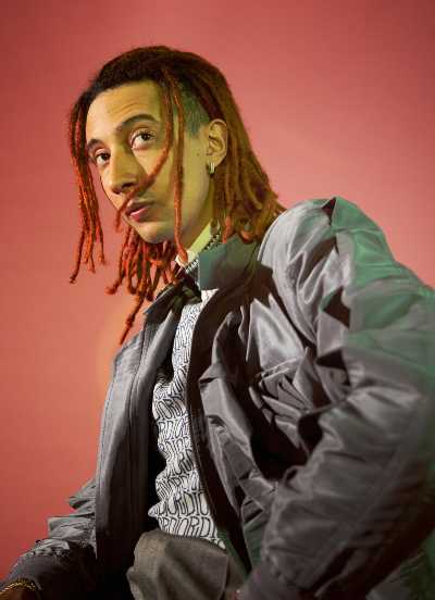 GHALI - Esce "DNA DELUXE X", 19 tracce che includono 1993 e MILLEPARE (BADTIMES). In arrivo anche in uno speciale box con kit del DNA