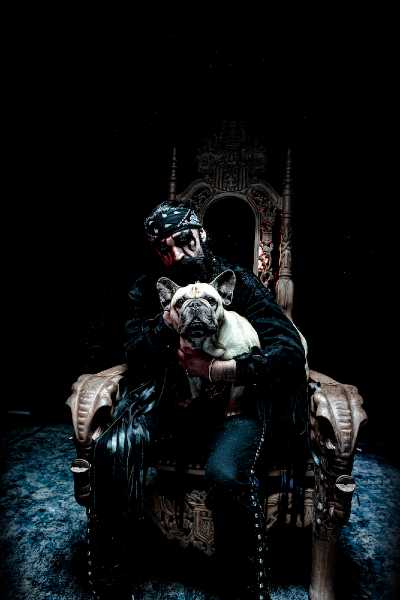 Il frontman dei Turbonegro HANK VON HELL ospite dell'Alpen Flair Festival