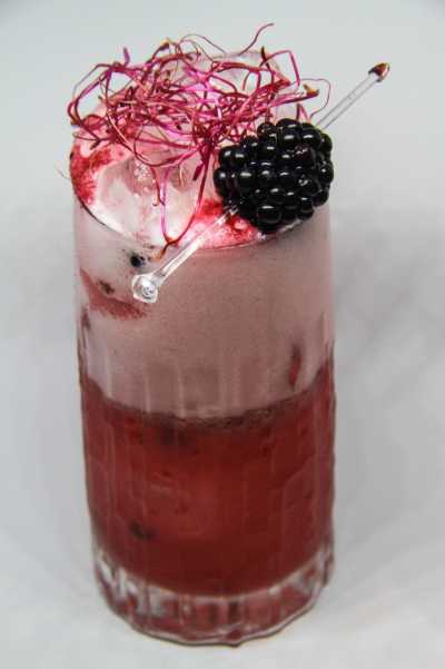 Il drink: PURPLE BERRY di Giulia Castellucci bar manager e comproprietaria di Co.So Cocktail & Social a Roma