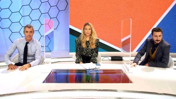 Oggi in TV: Rai2, a Quelli che il Calcio "Natale fra le stelle" - Enrico Lucci da Valeria Marini, in studio Juri Chechi